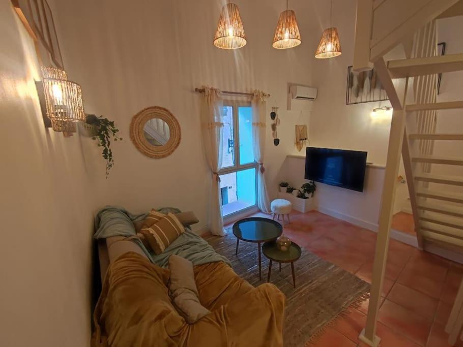 Appartement Cosy 2/4 Personnes La Roquebrussanne Ngoại thất bức ảnh
